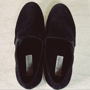 BLONDO Waterproof Slip On Glance Sneaker Suede 10